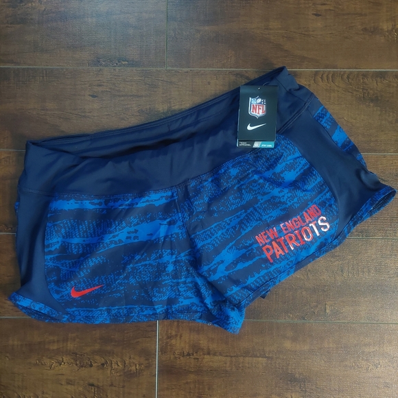 Nike New England Patriots Crew Shorts NWT Size Large